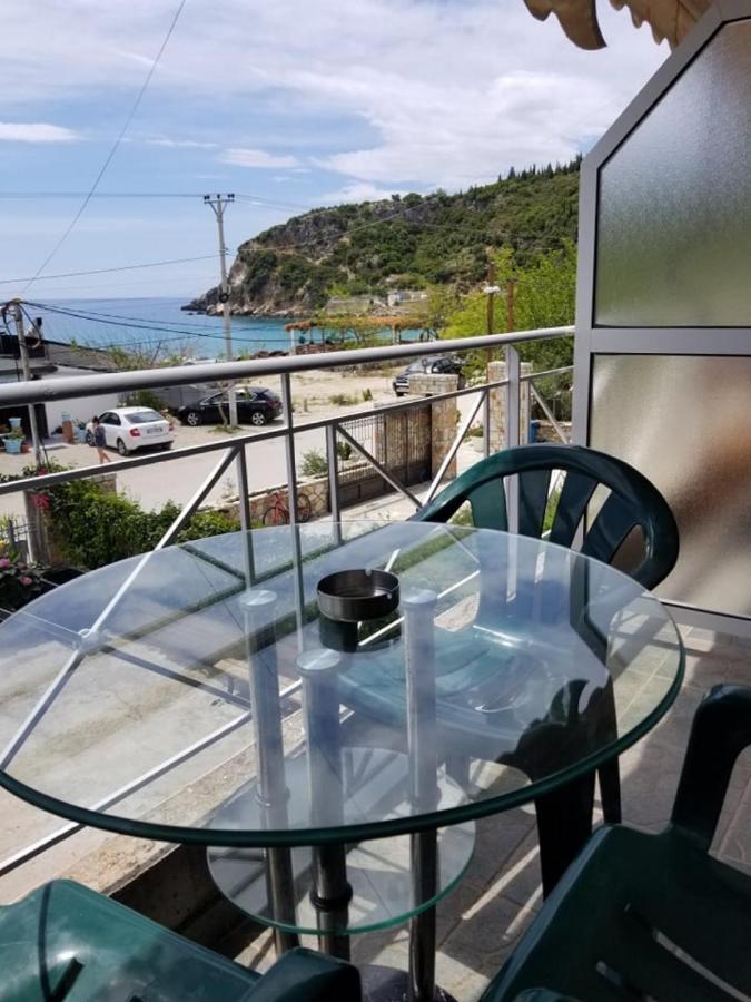 Irini Boutique Rooms!!! Himarë Eksteriør billede