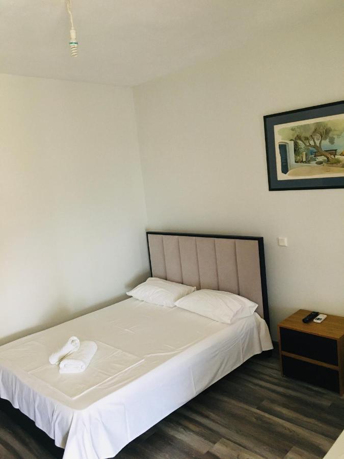 Irini Boutique Rooms!!! Himarë Eksteriør billede