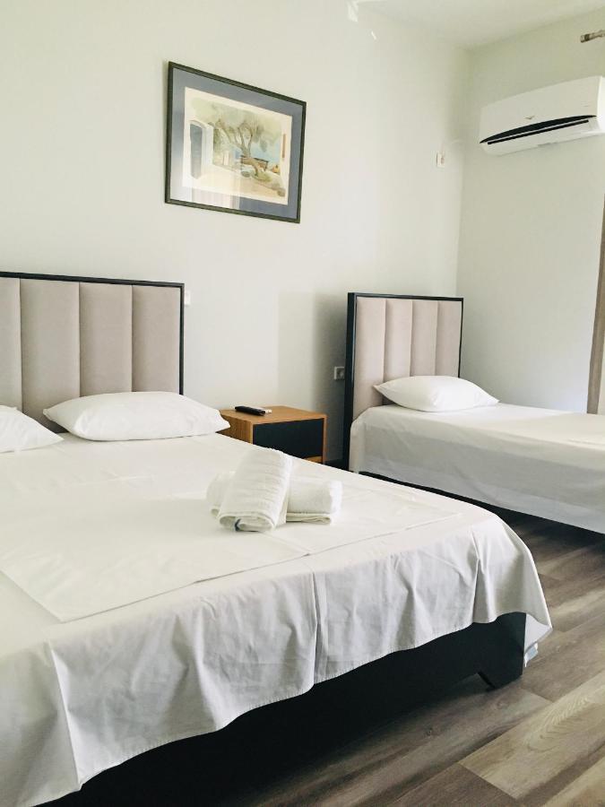 Irini Boutique Rooms!!! Himarë Eksteriør billede