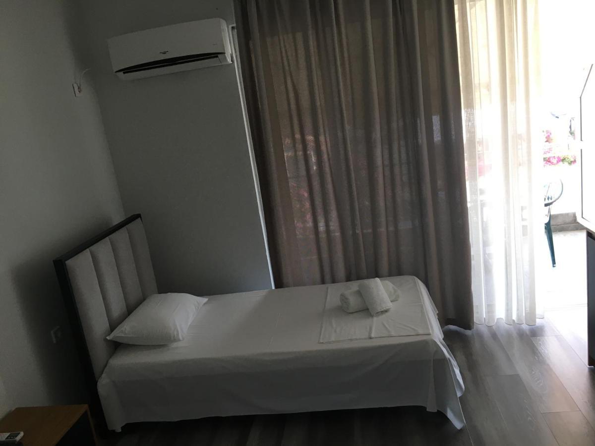 Irini Boutique Rooms!!! Himarë Eksteriør billede
