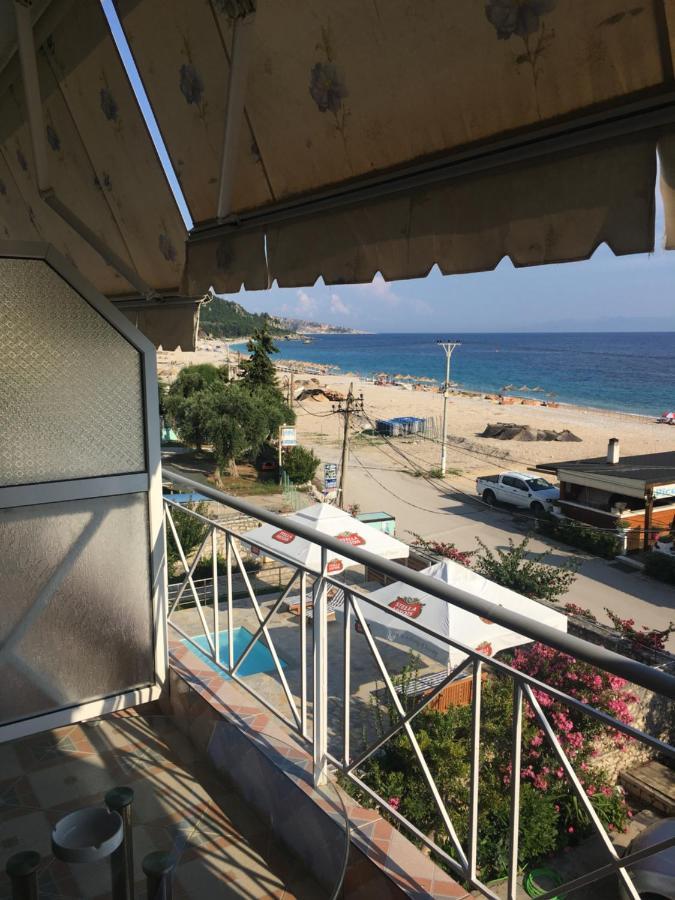 Irini Boutique Rooms!!! Himarë Eksteriør billede