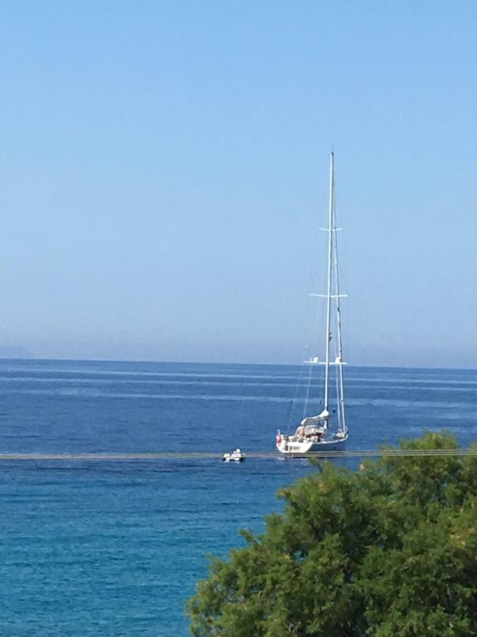 Irini Boutique Rooms!!! Himarë Eksteriør billede